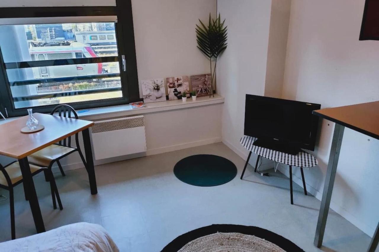 Studio Confortable Hyper Centre De Tours Apartment Ngoại thất bức ảnh